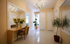 Noela'S Place